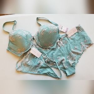 NWT Gilligan & O'Malley Bra 36D & (2pr) Panties Set XL